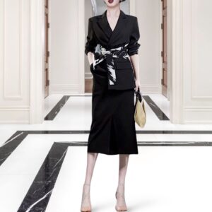 Костюм класичний чорний під пояс