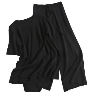 Легкий чорний трикотажний костюм, подовжений верх та кюлоти