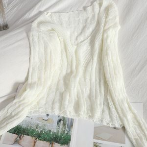 Тонкий светр білого кольору