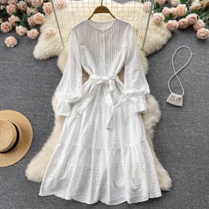 Сукня з бавовни біла в вибитий візерунок, спідниця ярусами