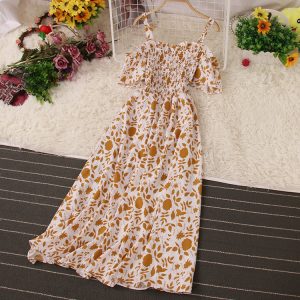 Сукня міді з відкритими плечима в коричневий принт