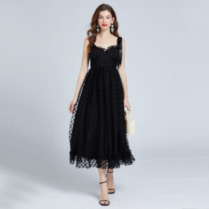 Сукня коктейльна чорного кольору