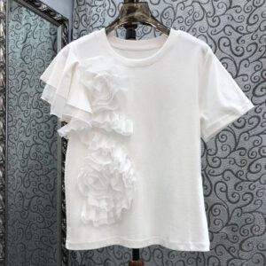 Футболка білого кольору асиметрична