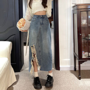 Джинсова спідниця з розрізом на одну ногу